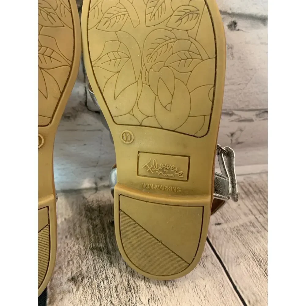 FLOWERS BY NINA Girl’s Annabel Strappy Applique Sandals / Size: 11